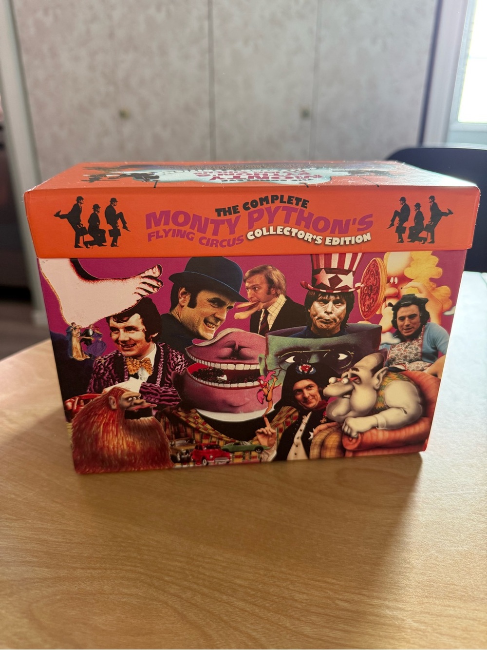 Monty Python Complete Flying Circus Collector’s Edition DVD Box Set - Picture 2 of 9